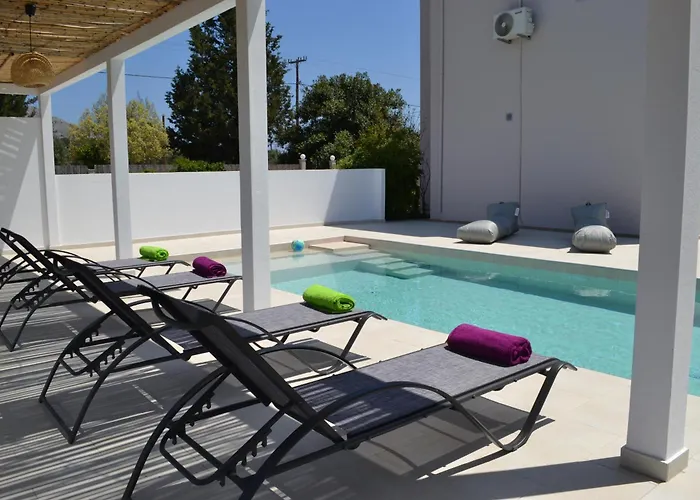 فيلة Azure Dreams With Pool -