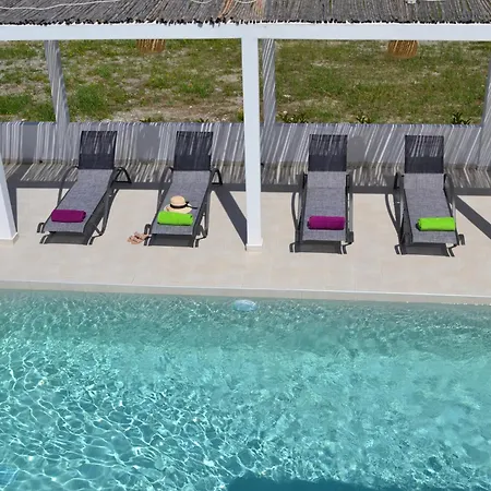 Azure Dreams With Pool - Villa *