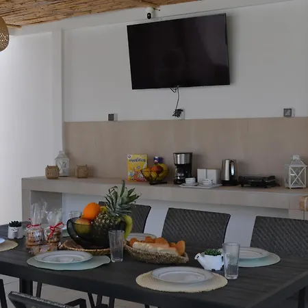 Villa Azure Dreams With Pool - Haraki