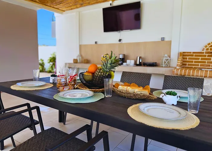 Villa Azure Dreams With Pool - *