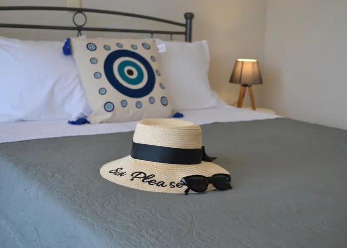 Villa Azure Dreams With Pool - Haraki