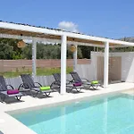 וילה Azure Dreams With Pool - *