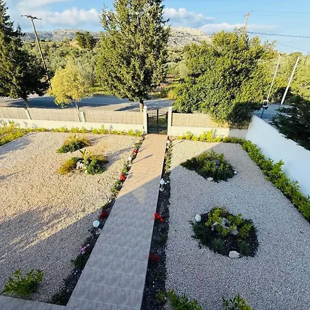 Vila Azure Dreams With Pool -